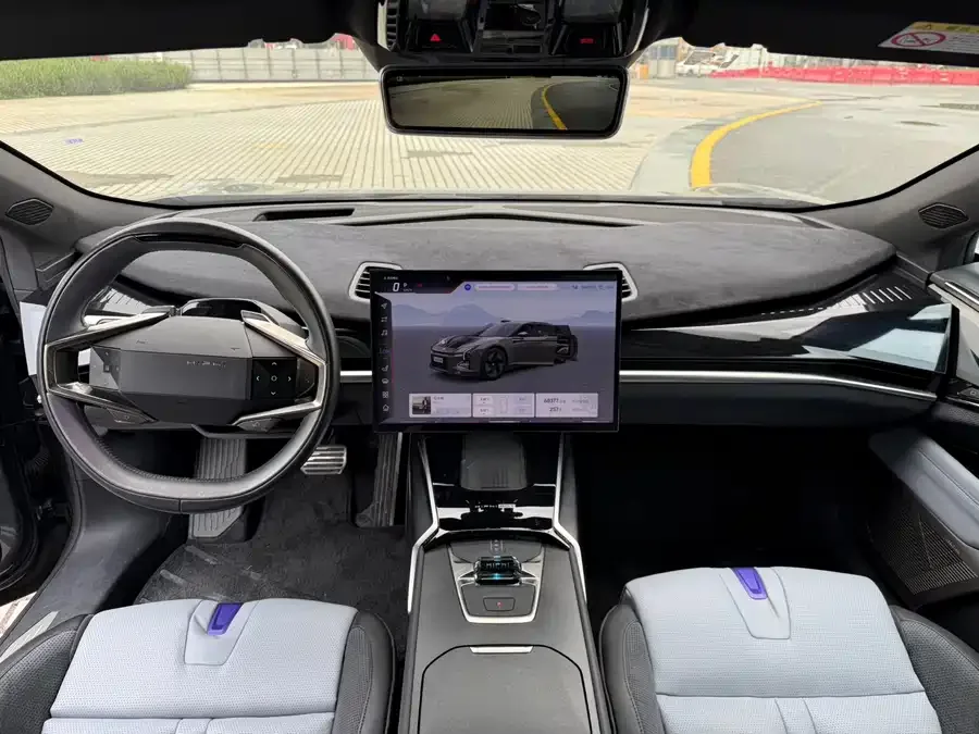 HiPhi Z HiPhi Z 2023 City Edition Four-Seater 2022 — миниатюра 3