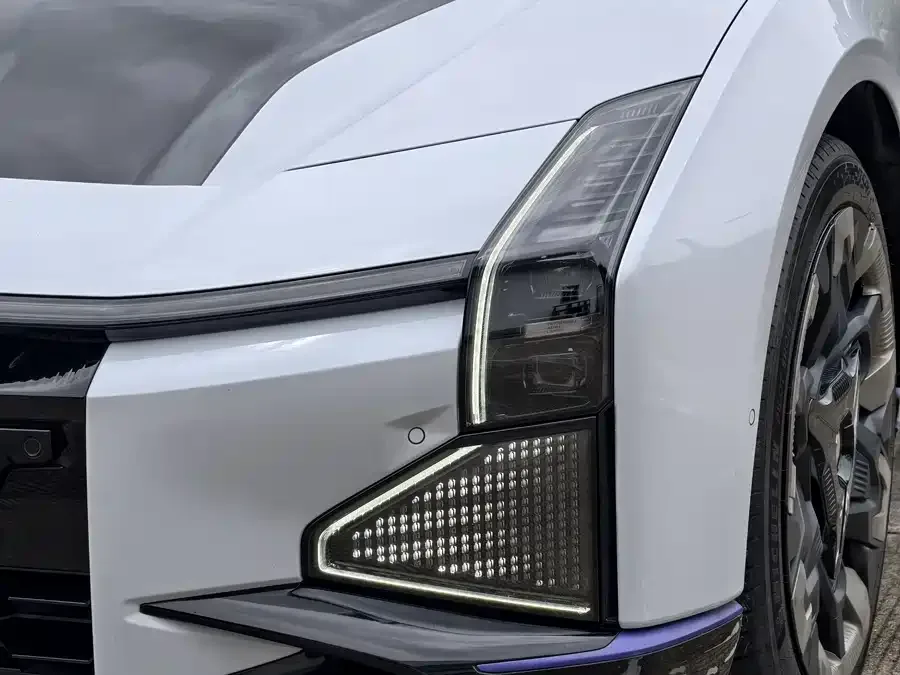 HiPhi Z HiPhi Z 2023 five-seater version 2023 — миниатюра 5