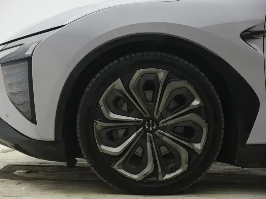 HiPhi X HiPhi X 2021 flagship version 6-seater 2022 — миниатюра 3
