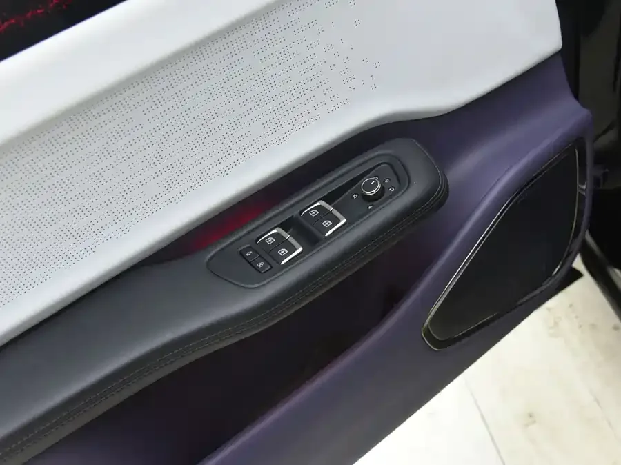 HiPhi X HiPhi X 2021 flagship version 6-seater 2022 — миниатюра 4