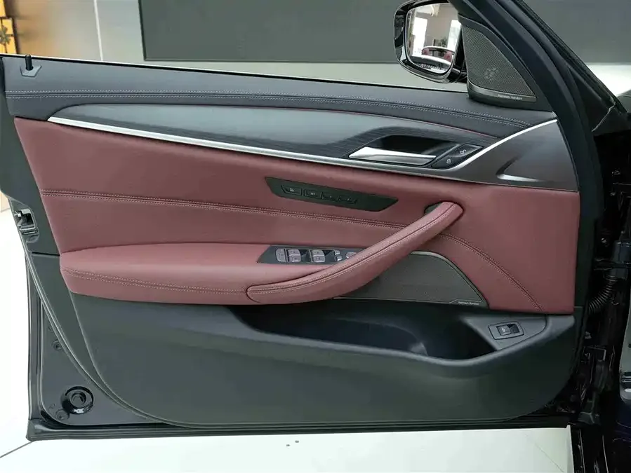 BMW 5 Series BMW 5 Series 2023 530Li Exclusive M Sport Package 2023 — миниатюра 4