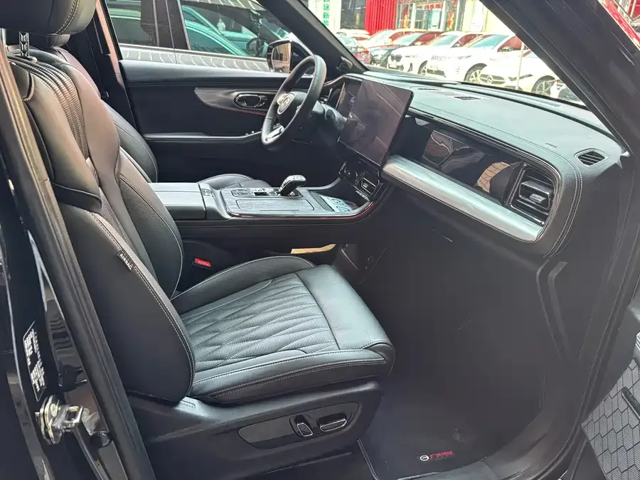 GAC Trumpchi GS8 Trumpchi GS8 2022 Dual Engine Series 2.0TM 2WD Premium Edition (7 Seaters) 2022 — миниатюра 2