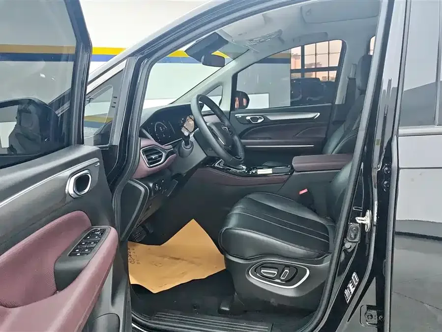 GAC Trumpchi M6 Trumpchi M6 2023 PRO 270T DCT Luxury Edition 2023 — миниатюра 3