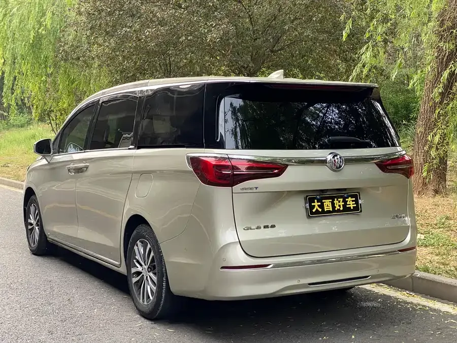 Buick GL8 2022 ES Lu Zun 653T Exclusive model 2022 — миниатюра 3
