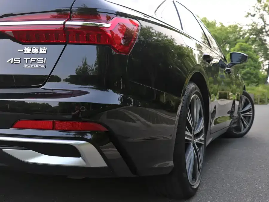 Audi A6L 2024 45 TFSI quattro premium dynamic model 2024 — миниатюра 3