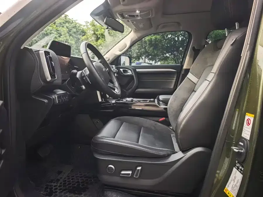 Haval Big dog Haval Big Dog 2022 2.0T DCT 4WD Roaring Sky Dog Edition 2023 — миниатюра 4