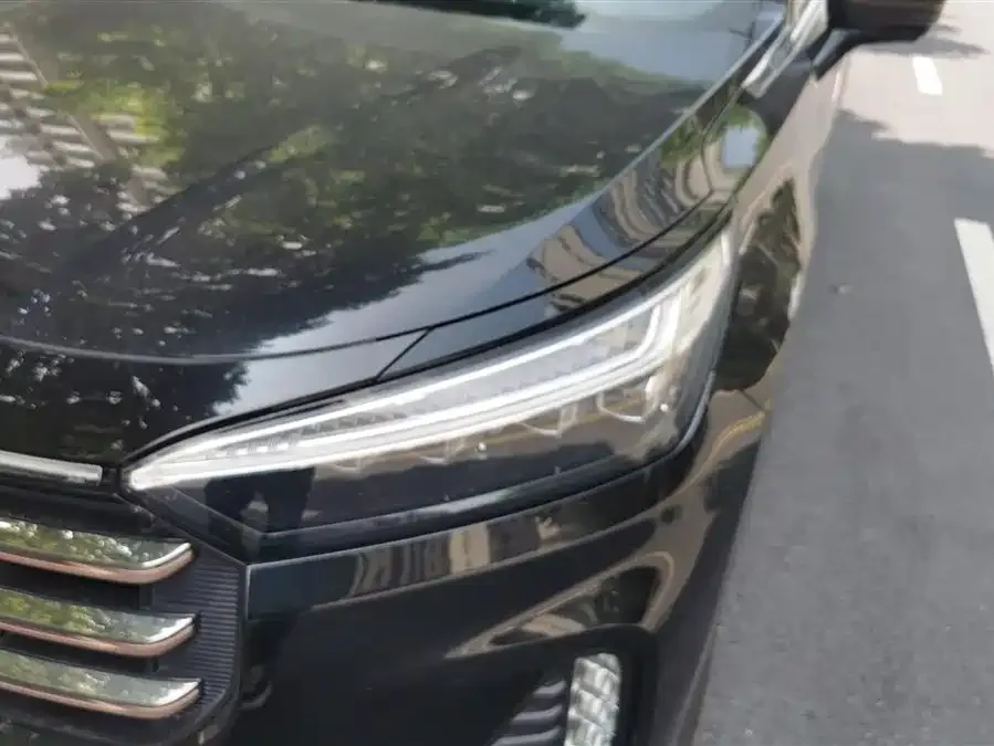Exeed VX Xingtu Lanyue 2021 400T 2WD Xingyao Pro Edition 7 Seaters 2022 — миниатюра 2