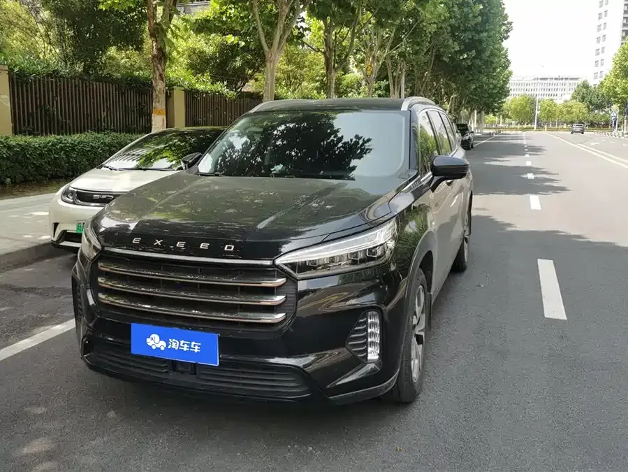 Exeed VX Xingtu Lanyue 2021 400T 2WD Xingyao Pro Edition 7 Seaters 2022 — фото 1, купить с доставкой в Москву