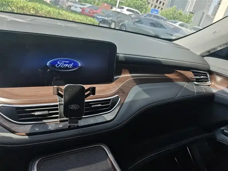 Ford Lingyu Lingyu 2021 EcoBoost 225 Zunling Edition 7 Seaters (2/2/3) 2022 — миниатюра 4