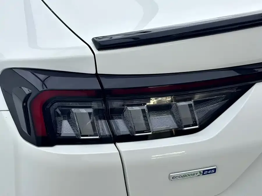 Ford Mondeo Mondeo 2022 facelift EcoBoost 245 luxury model 2023 — миниатюра 5