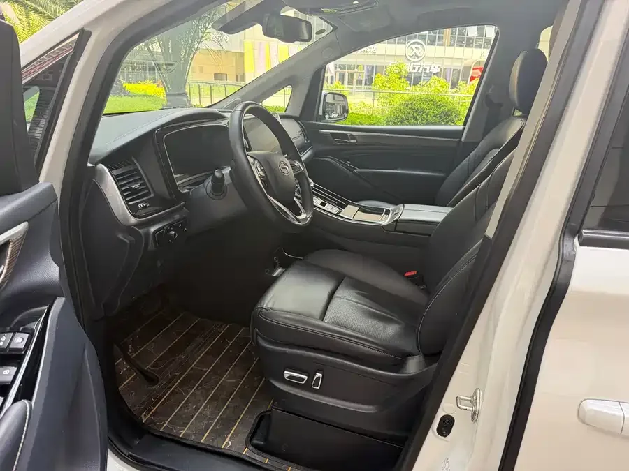 GAC Trumpchi M8 Trumpchi M8 2023 Lingxiu Series 390T Premium Edition 2023 — миниатюра 4