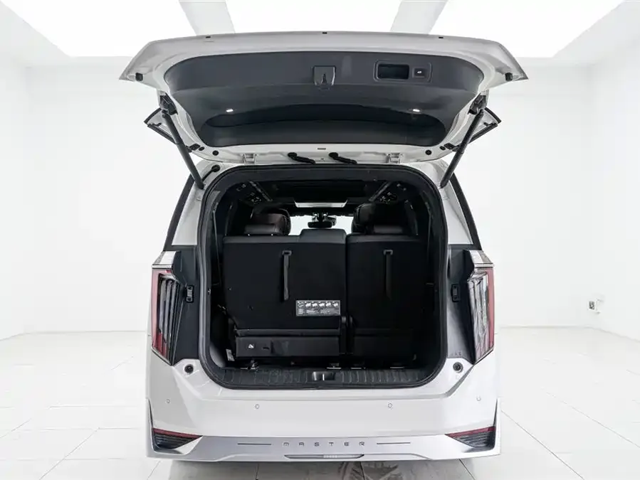 GAC Trumpchi M8 Trumpchi M8 2023 Grandmaster Series 400T Supreme Edition 2023 — миниатюра 4