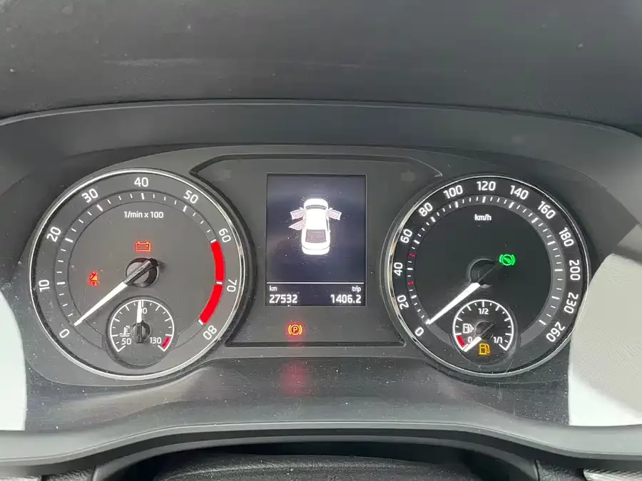 Skoda Octavia Octavia 2023 facelift PRO TSI280 Premium Edition 2024 — миниатюра 4