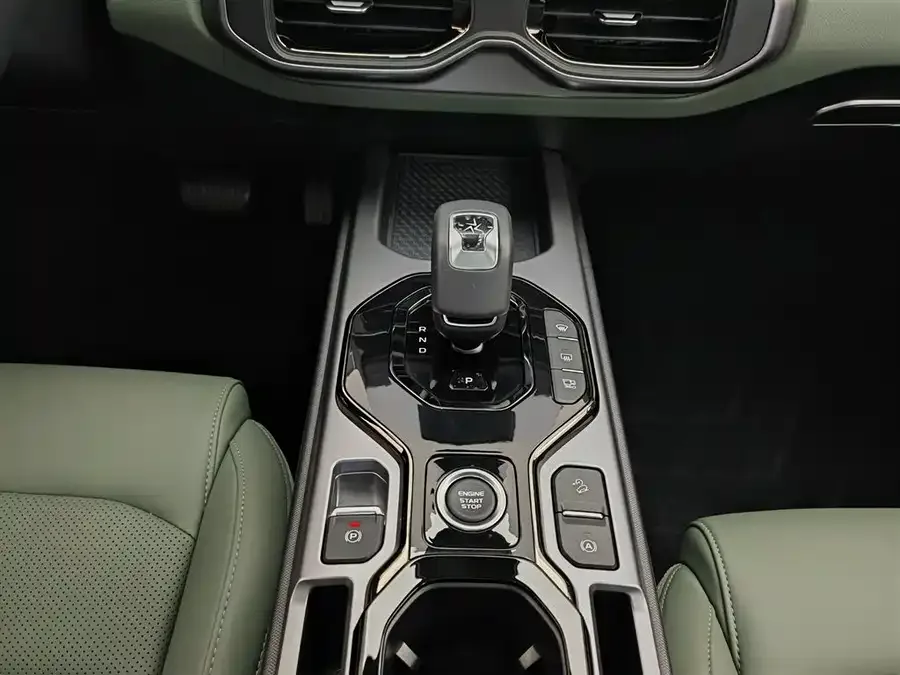 Geely Jeans Geely Cowboy 2025 1.5TD Fun Wild Edition 2025 — миниатюра 4