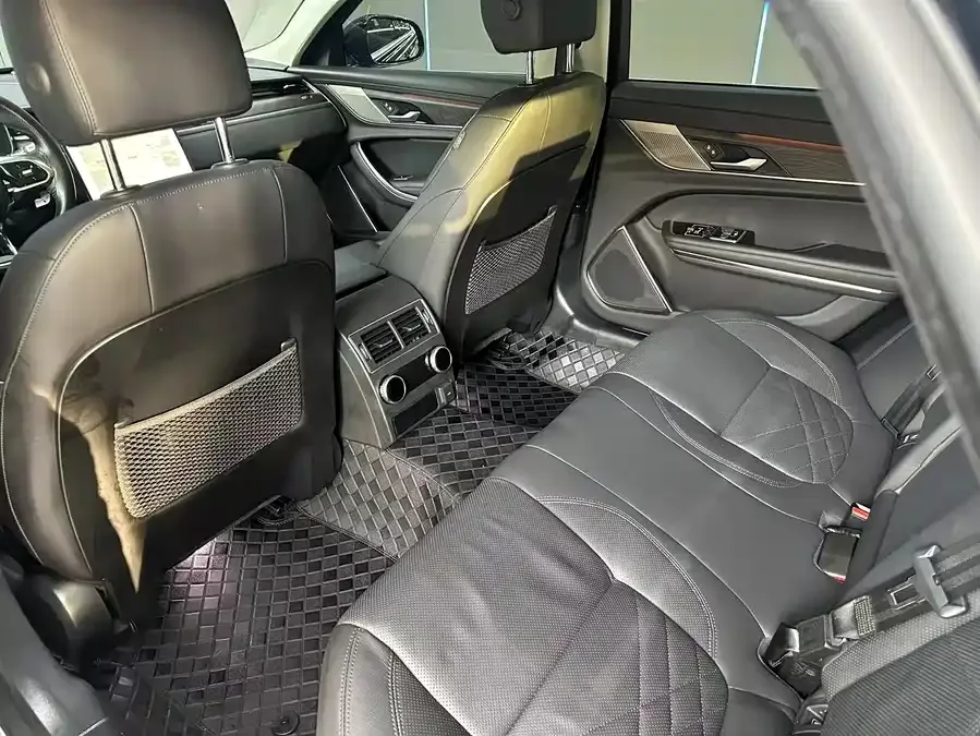 Jaguar XFL 2022 XFL 2.0T P250 2WD Exclusive Luxury Edition 2023 — миниатюра 3