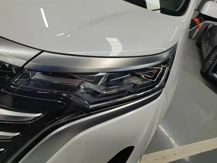 BYD D9 BYD D9 2022 DM-i 970 4WD Flagship Model 2023 — миниатюра 5
