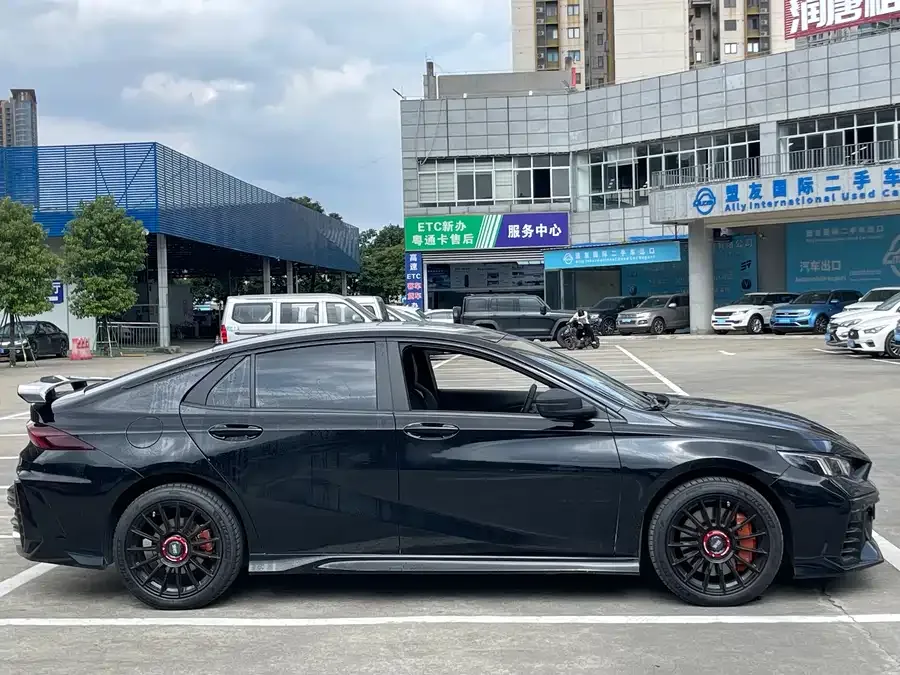 GAC Trumpchi Shadow Leopard Shadow Leopard 2023 400T Automatic R PRO 2023 — миниатюра 4