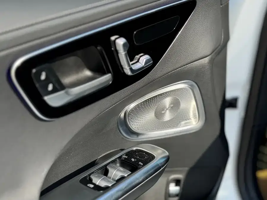 Mercedes-Benz Class C Mercedes-Benz C-Class 2024 Model Three C 260 L Haoye Sports Edition 2023 — миниатюра 3
