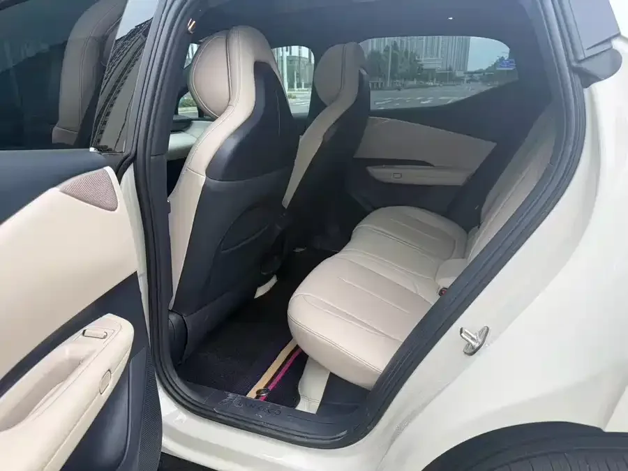 Lynk & Co Z20 Lynk & Co Z20 2026 430km RWD Pro 2025 — миниатюра 2