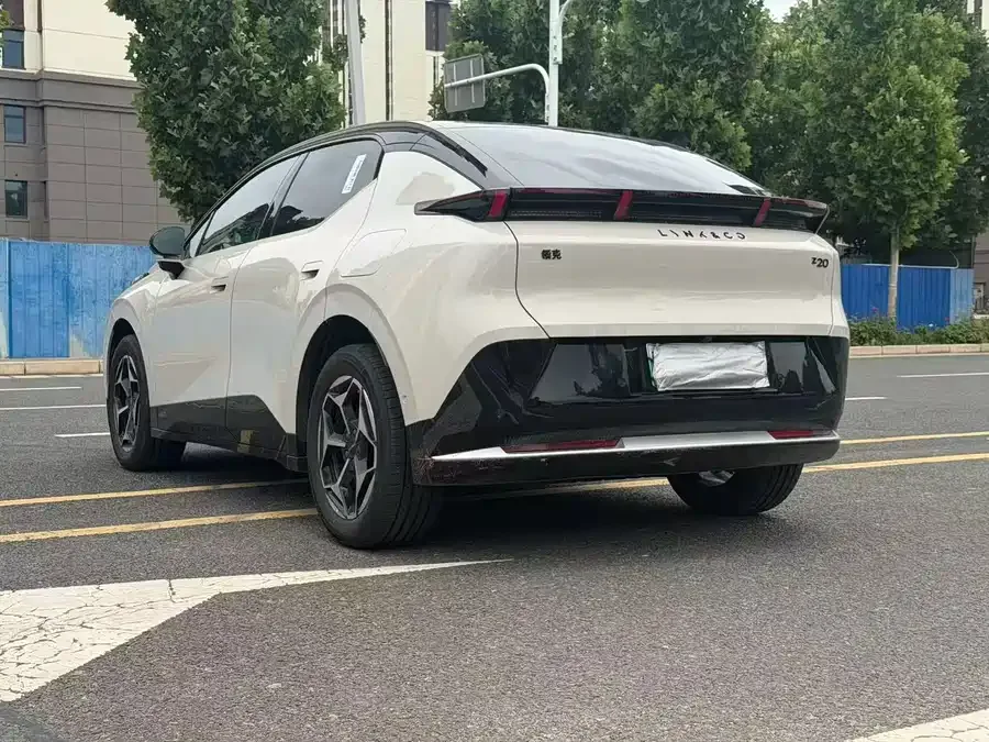 Lynk & Co Z20 Lynk & Co Z20 2026 430km RWD Pro 2025 — миниатюра 3