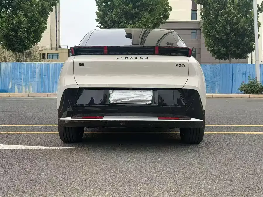 Lynk & Co Z20 Lynk & Co Z20 2026 430km RWD Pro 2025 — миниатюра 5