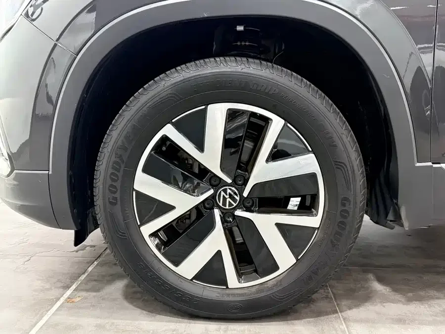 Volkswagen Tayron Tanyue 2024 330TSI 2WD Luxury Plus Advanced Edition 2024 — миниатюра 5