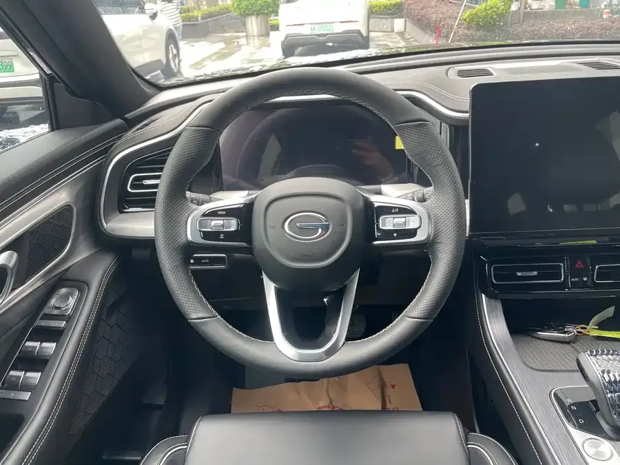 GAC Trumpchi GS8 Trumpchi GS8 2025 Pilot Series 2.0TGDI 2WD Luxury Edition 5 Seaters 2025 — миниатюра 3