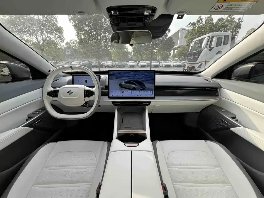 Dongfeng e007 e007 2024 pure electric 540 four-wheel drive Max version 2024 — миниатюра 3