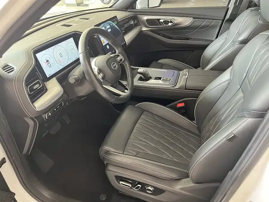 GAC Trumpchi GS8 Trumpchi GS8 2024 Navigator Series 2.0TGDI 2WD Luxury Intelligent Connected Edition 7-Seater 2023 — миниатюра 2
