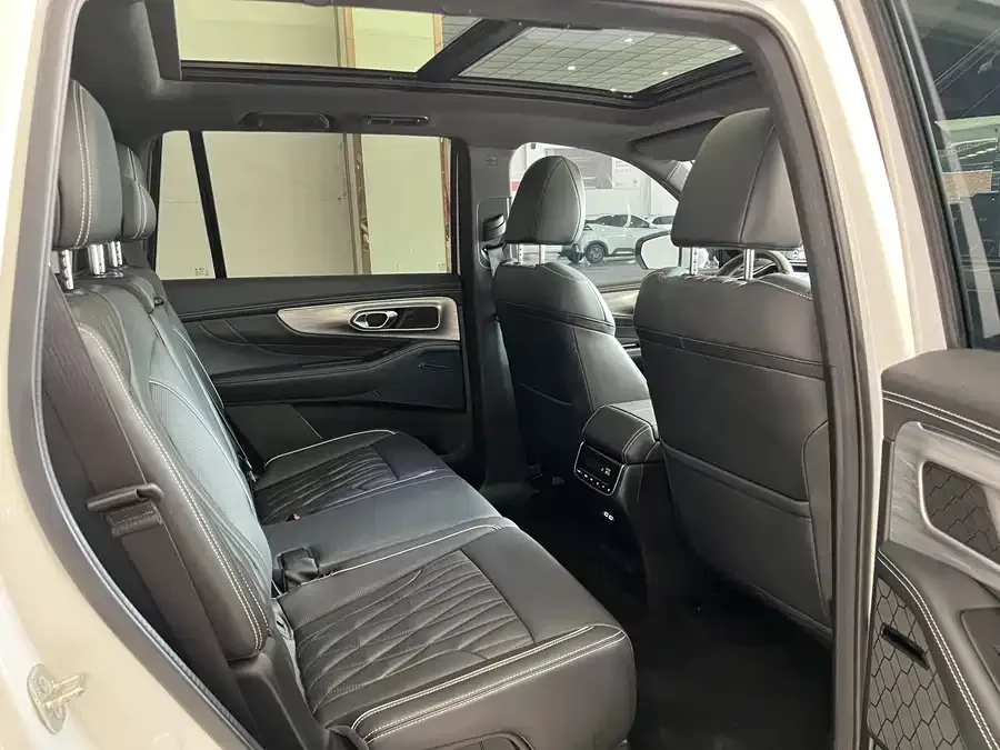 GAC Trumpchi GS8 Trumpchi GS8 2024 Navigator Series 2.0TGDI 2WD Luxury Intelligent Connected Edition 7-Seater 2023 — миниатюра 4