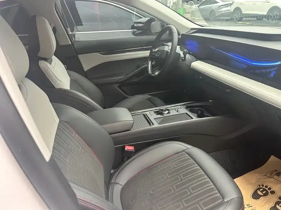 Ford Mondeo Mondeo 2022 facelift EcoBoost 245 luxury model 2022 — миниатюра 5