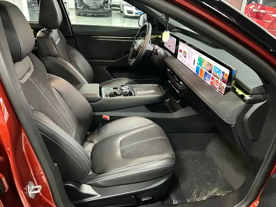 Ford Mondeo 2026 Ford Mondeo 2.0T EcoBoost Supreme Edition 2026 — миниатюра 2