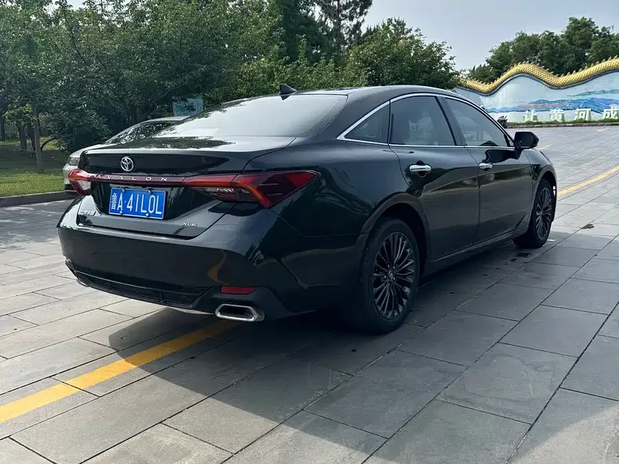 Toyota Avalon 2022 Avalon 2.0L XLE Premium Edition 2022 — миниатюра 4