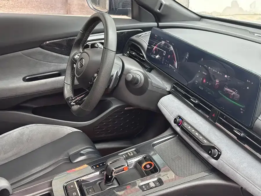 GAC Trumpchi Shadow Leopard Shadow Leopard 2023 400T Automatic R MAX 2023 — миниатюра 3