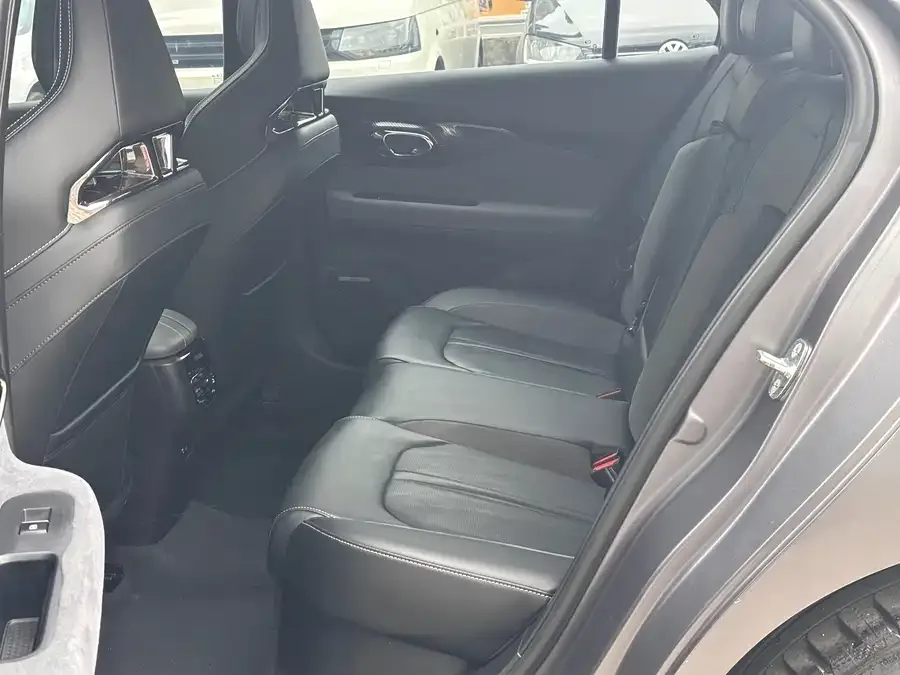 GAC Trumpchi Shadow Leopard Shadow Leopard 2023 400T Automatic R MAX 2023 — миниатюра 4