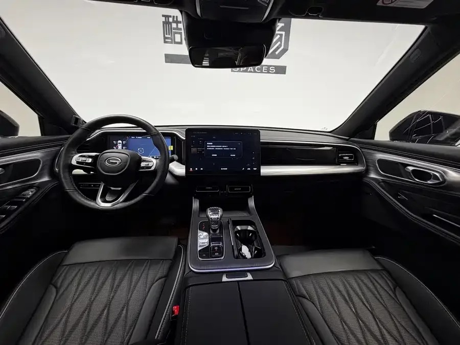 GAC Trumpchi GS8 Trumpchi GS8 2024 Navigator Series 2.0TGDI 2WD Luxury Intelligent Connected Edition 7-Seater 2024 — миниатюра 4