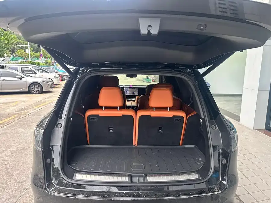 AITO M8 Wenjie M8 2025 Pure Electric Max+ Six-Seat Long Range Version (896-line LiDAR) 2025 — миниатюра 5