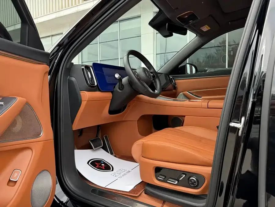 AITO M8 Wenjie M8 2025 Extended Range Max+ Version 53.4kWh 5-Seat Version (192-line LiDAR) 2025 — миниатюра 3