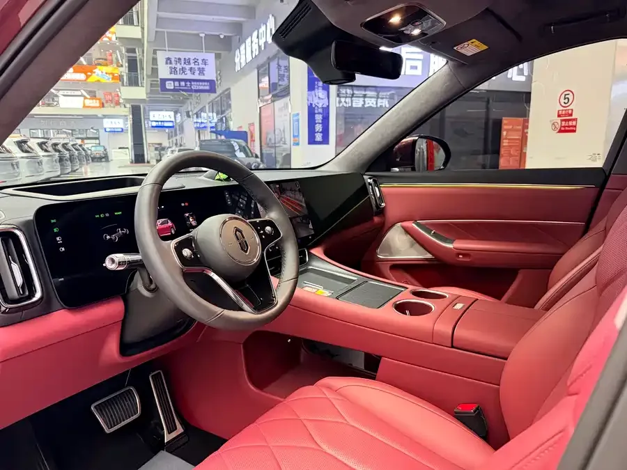AITO M8 Wenjie M8 2025 Extended Range Ultra Edition 53.4kWh 5-Seat Version (192-line LiDAR) 2025 — миниатюра 3