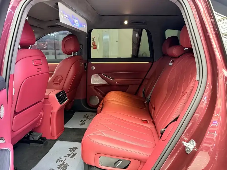AITO M8 Wenjie M8 2025 Extended Range Ultra Edition 53.4kWh 5-Seat Version (192-line LiDAR) 2025 — миниатюра 4