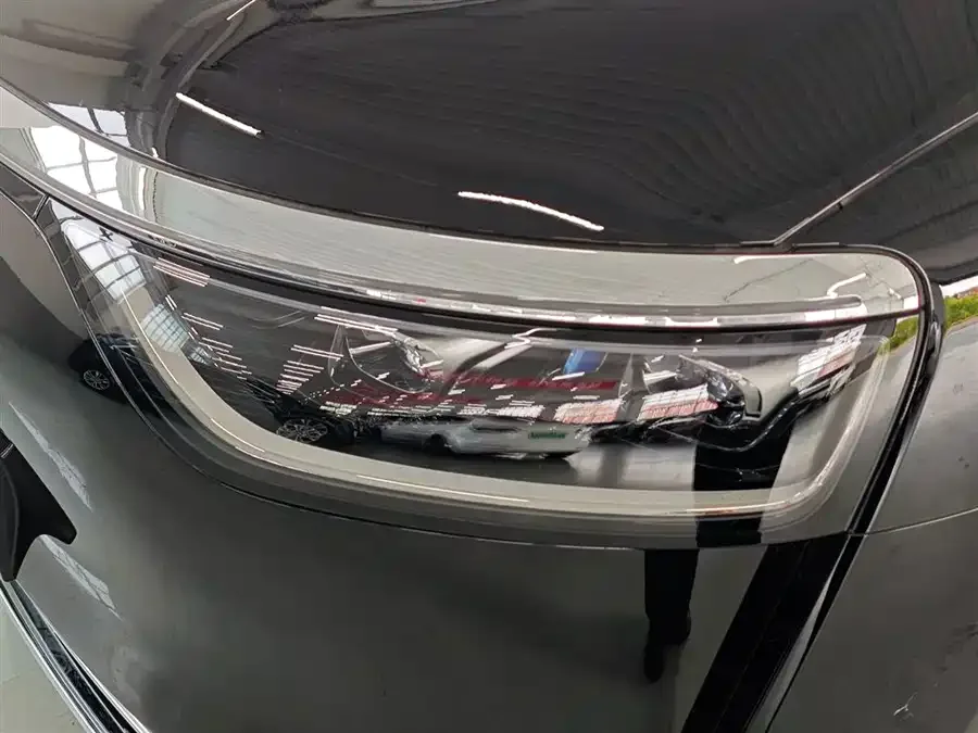 AITO M8 Wenjie M8 2025 Extended Range Max Edition 37kWh 6-Seater (192-line LiDAR) 2026 — миниатюра 3