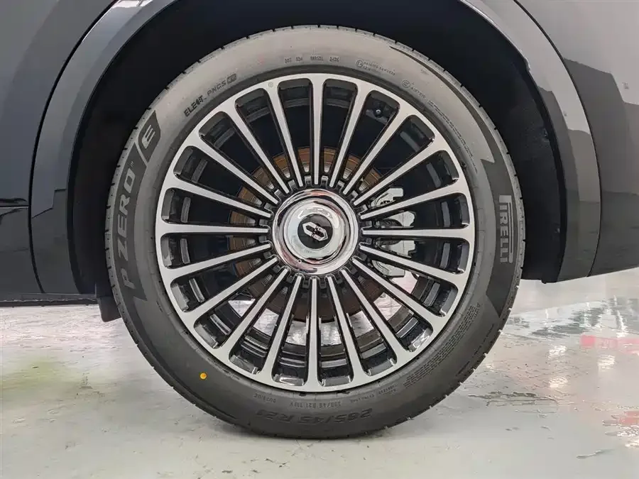 AITO M8 Wenjie M8 2025 Extended Range Max Edition 37kWh 6-Seater (192-line LiDAR) 2026 — миниатюра 4