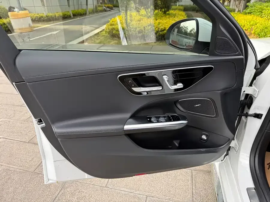 Mercedes-Benz Class C Mercedes-Benz C-Class 2023 C 260 L Sports Edition 2022 — миниатюра 5