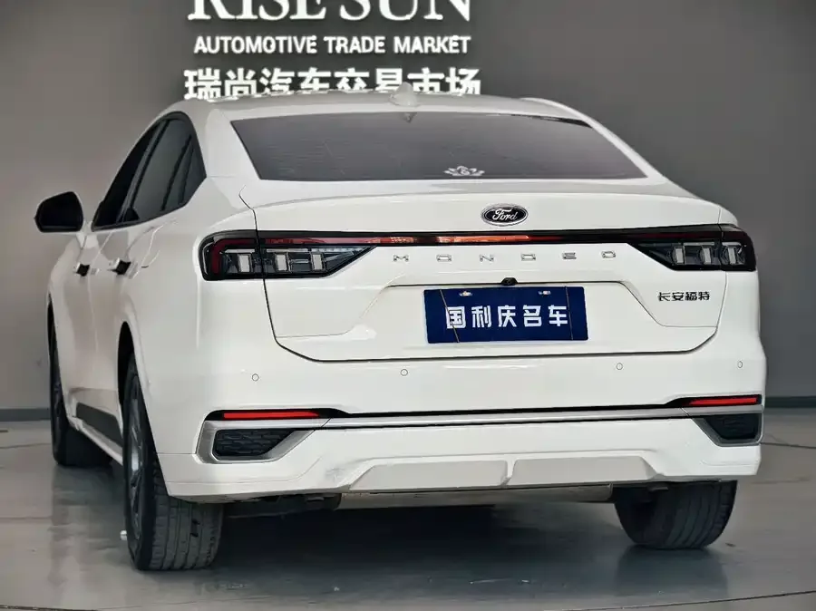Ford Mondeo Mondeo 2025 2.0T EcoBoost Luxury Edition 2024 — миниатюра 4