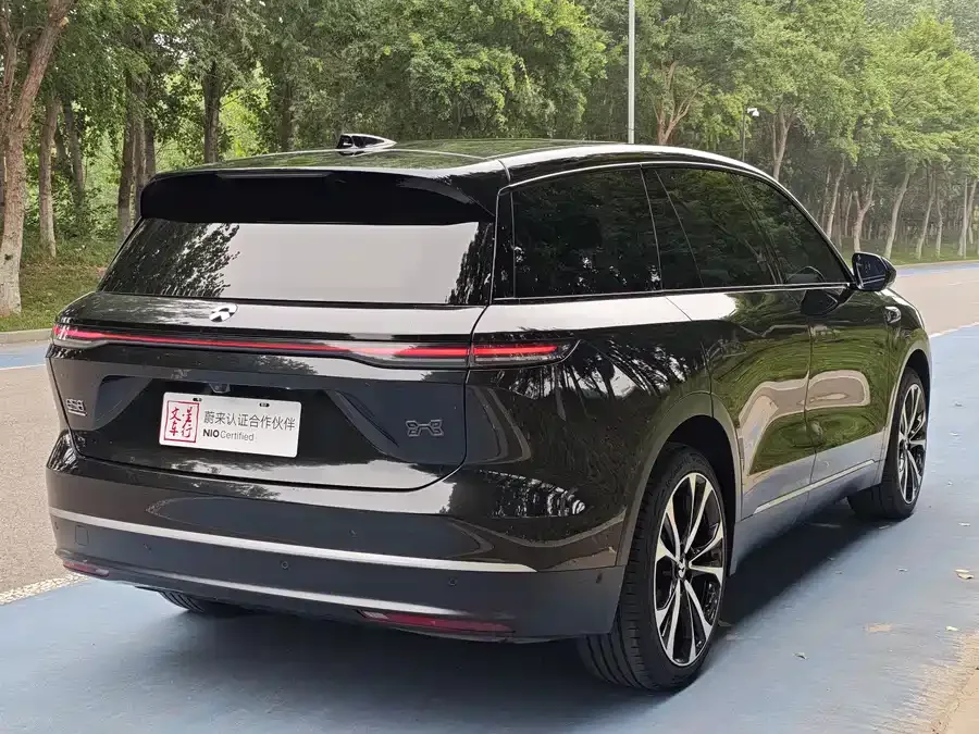 NIO ES8 NIO ES8 2023 100kWh Signature Edition 2023 — миниатюра 2