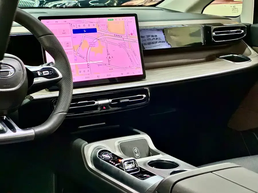 GAC Trumpchi E8 Trumpchi E8 2024 Honor Series 2.0L Honor Edition 2025 — миниатюра 3