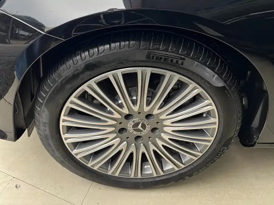 Mercedes-Benz E-Class Mercedes-Benz E-Class 2022 E 300 L Luxury Edition 2022 — миниатюра 4