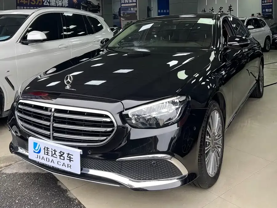 Mercedes-Benz E-Class 2022