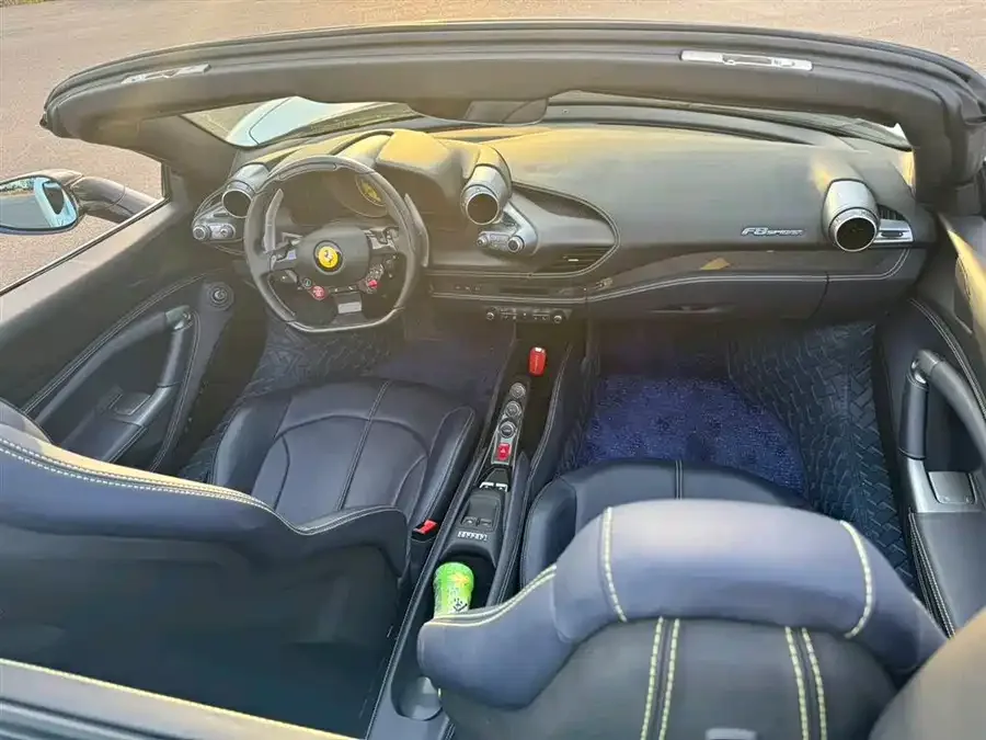 Ferrari F8 Ferrari F8 2020 Spider 3.9T V8 2023 — миниатюра 4