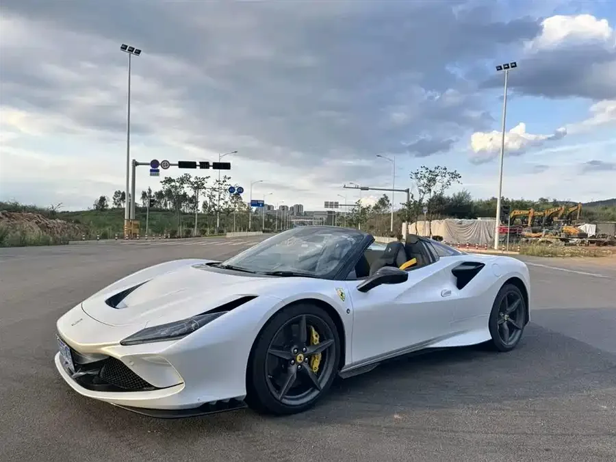 Ferrari F8 2023